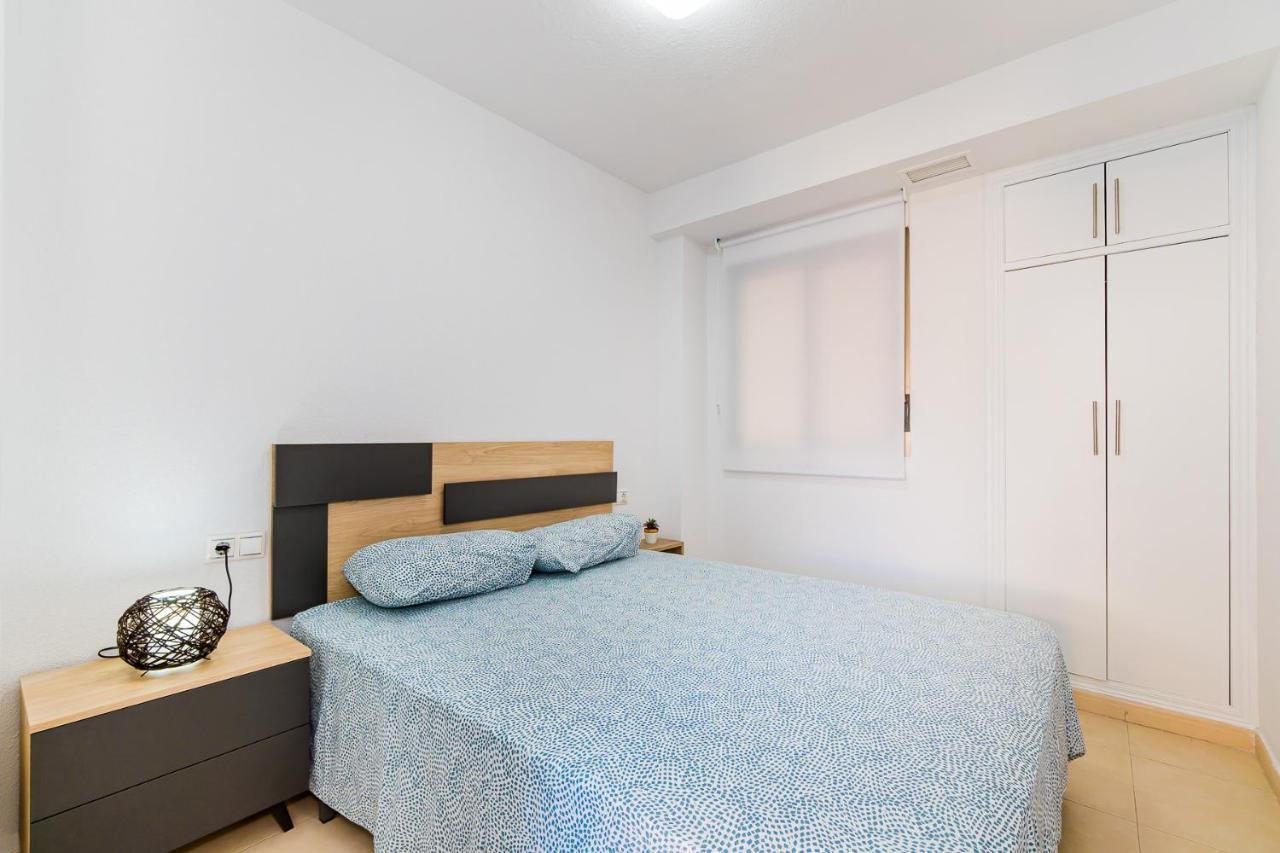 Apartamento Sunrise OrbiPlaya Torrevieja Bagian luar foto