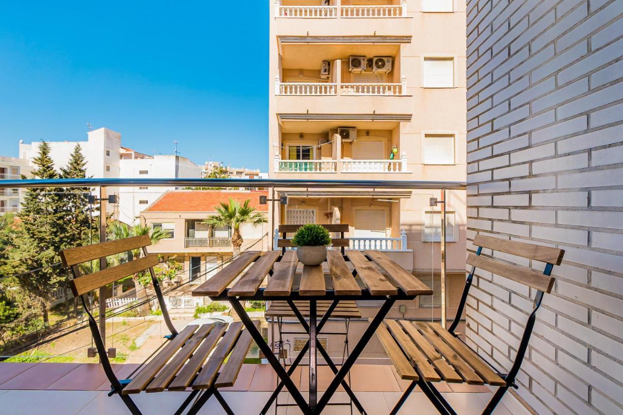 Apartamento Sunrise OrbiPlaya Torrevieja Bagian luar foto